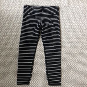 GapFit Cropped Leggings